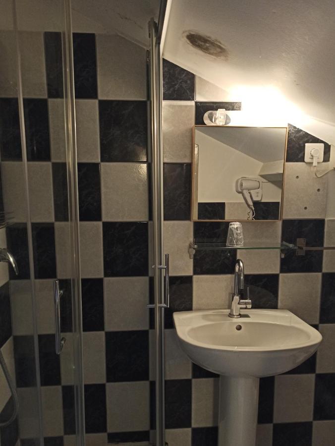 Hotel Le Poudrier Limoges Exterior foto